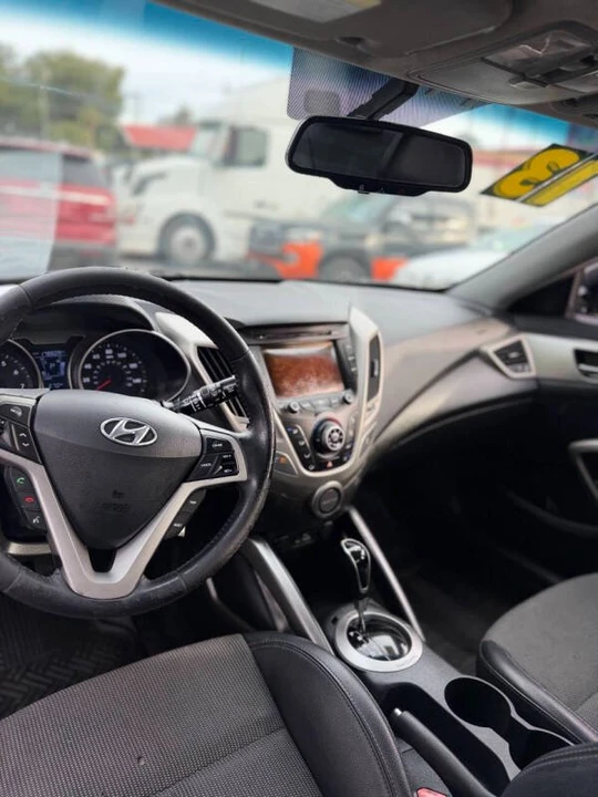 2013 Hyundai Veloster - Image 9 of 11