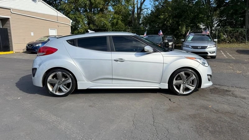 2013 Hyundai Veloster - Image 6 of 17
