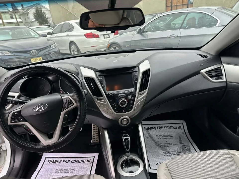 2013 Hyundai Veloster - Image 19 of 20