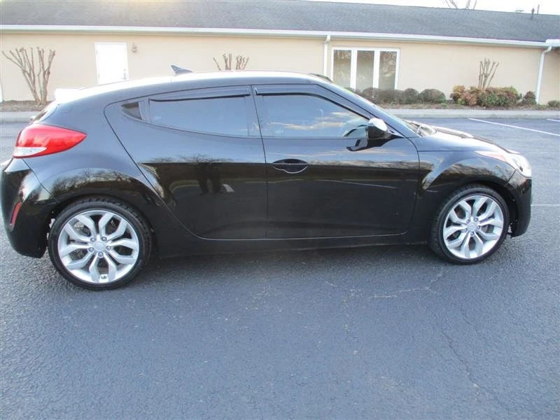2013 Hyundai Veloster - Image 8 of 19