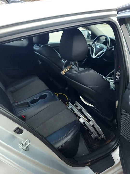 2013 Hyundai Veloster - Image 5 of 5