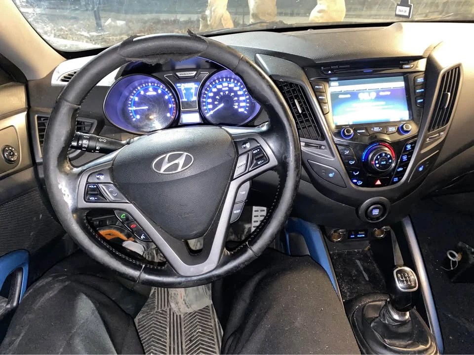 2013 Hyundai Veloster - Image 8 of 10