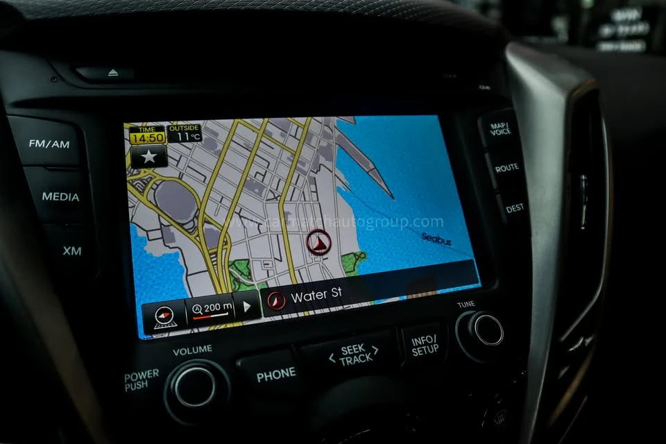 2013 Hyundai Veloster - Image 14 of 18