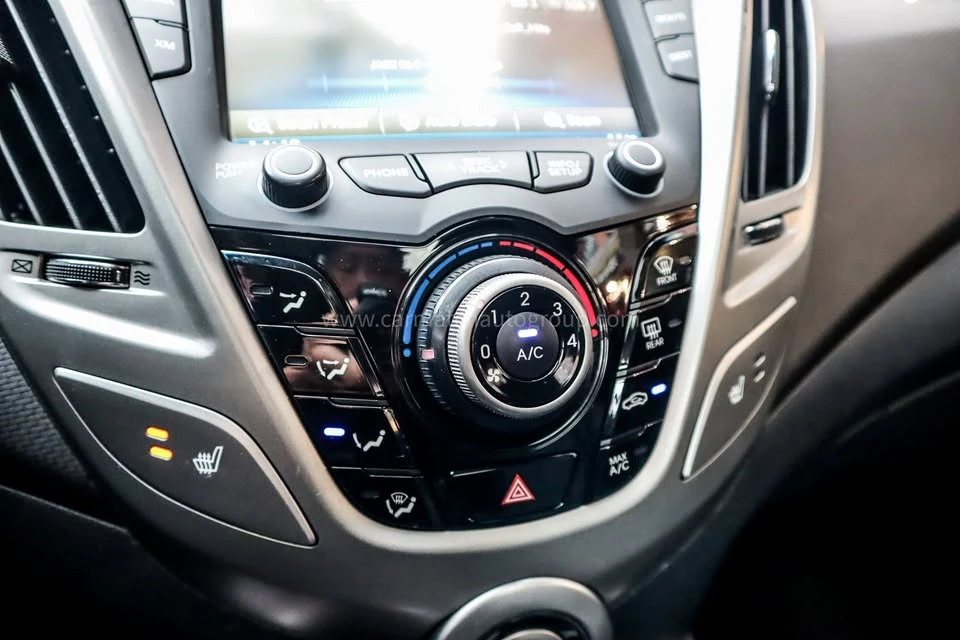 2013 Hyundai Veloster - Image 13 of 18