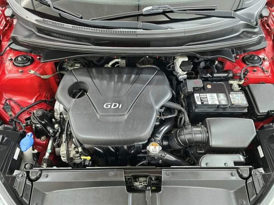 2013 Hyundai Veloster - Image 9 of 9
