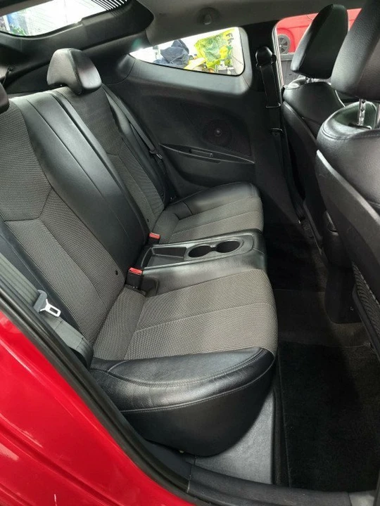 2013 Hyundai Veloster - Image 8 of 9