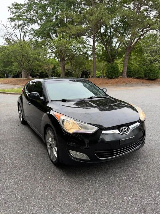 2013 Hyundai Veloster - Image 2 of 13