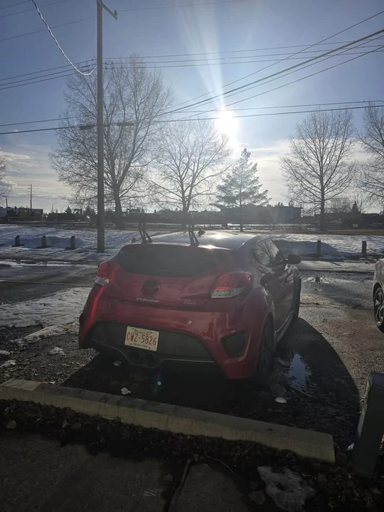 2013 Hyundai Veloster - Image 10 of 12