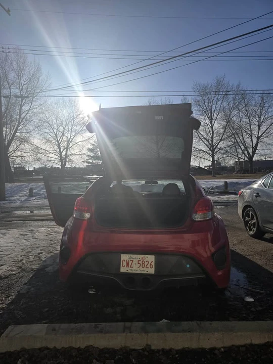 2013 Hyundai Veloster - Image 7 of 12