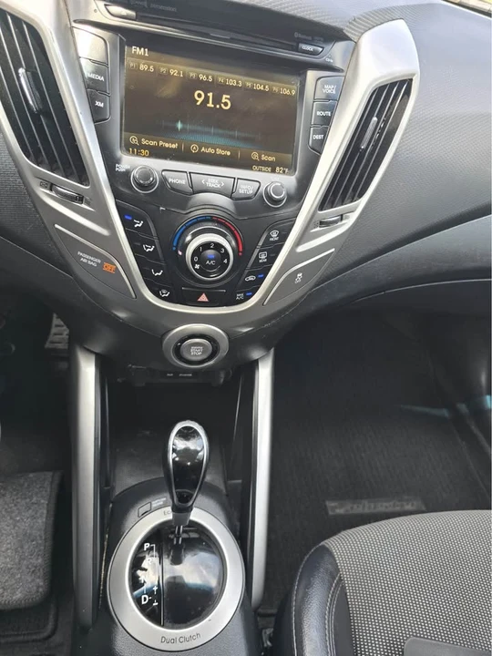 2013 Hyundai Veloster - Image 5 of 18
