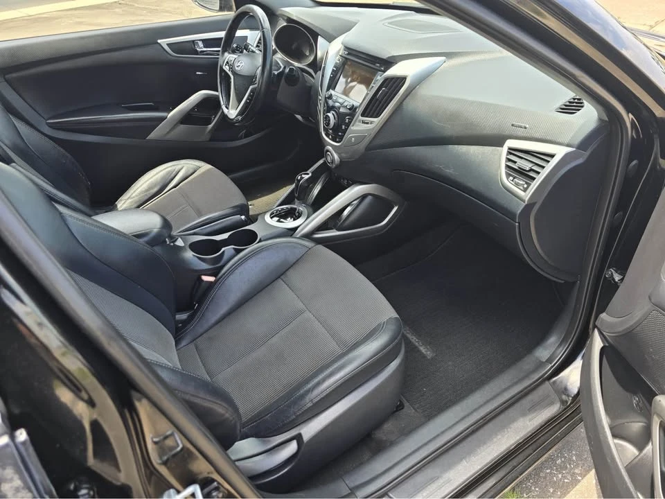 2013 Hyundai Veloster - Image 7 of 18