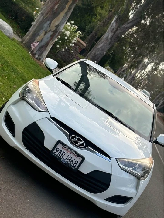 2013 Hyundai Veloster - Image 3 of 8