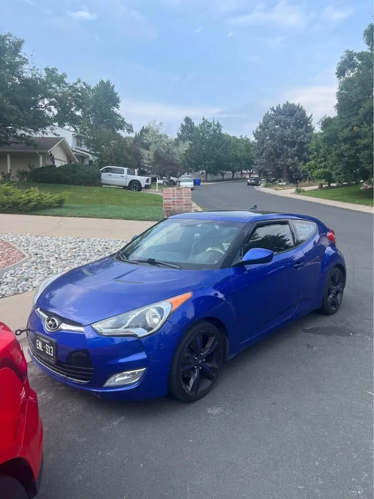 2013 Hyundai Veloster - Image 2 of 2