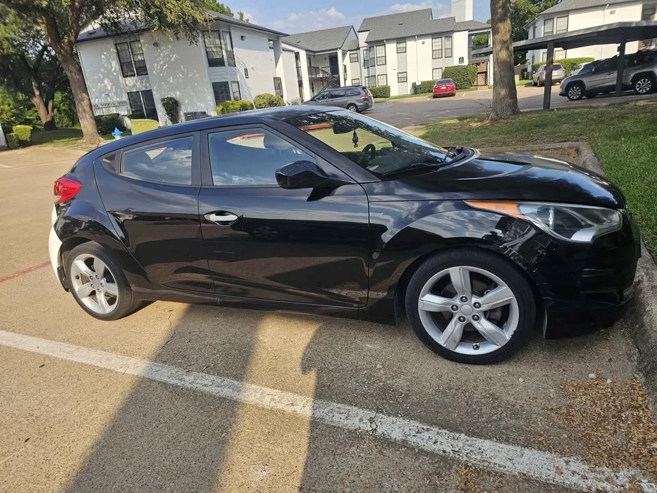 2013 Hyundai Veloster - Image 2 of 6