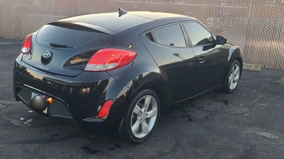 2013 Hyundai Veloster - Image 4 of 12