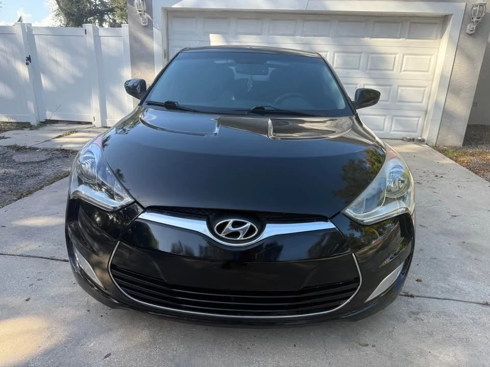 2013 Hyundai Veloster - Image 2 of 9