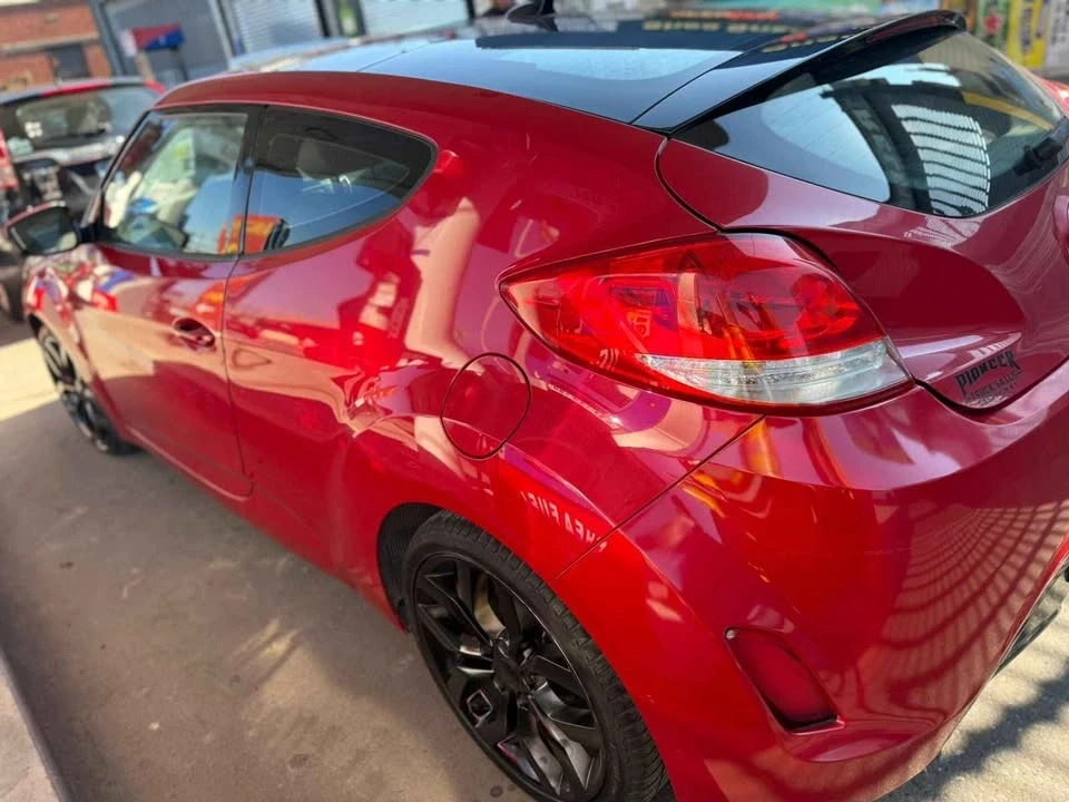 2013 Hyundai Veloster - Image 8 of 10