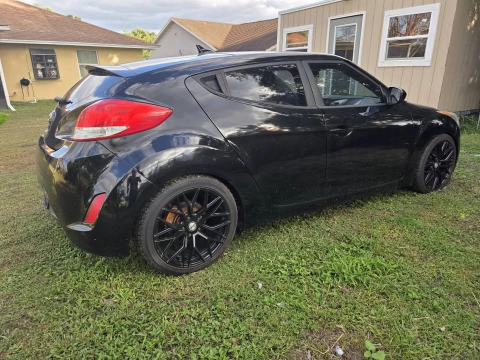 2013 Hyundai Veloster - Image 3 of 12