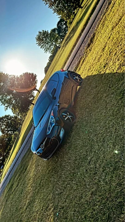 2013 Hyundai Veloster - Image 2 of 5