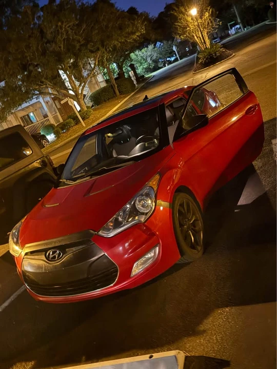 2013 Hyundai Veloster - Image 3 of 3