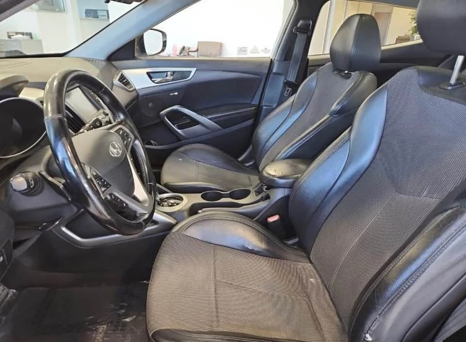 2013 Hyundai Veloster - Image 3 of 5