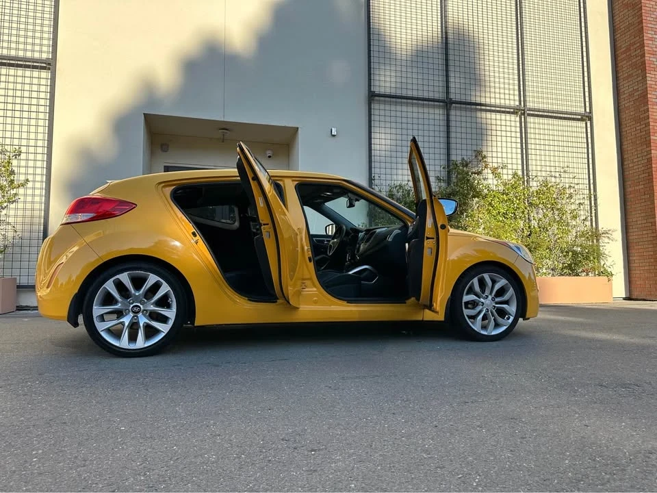 2013 Hyundai Veloster - Image 14 of 18