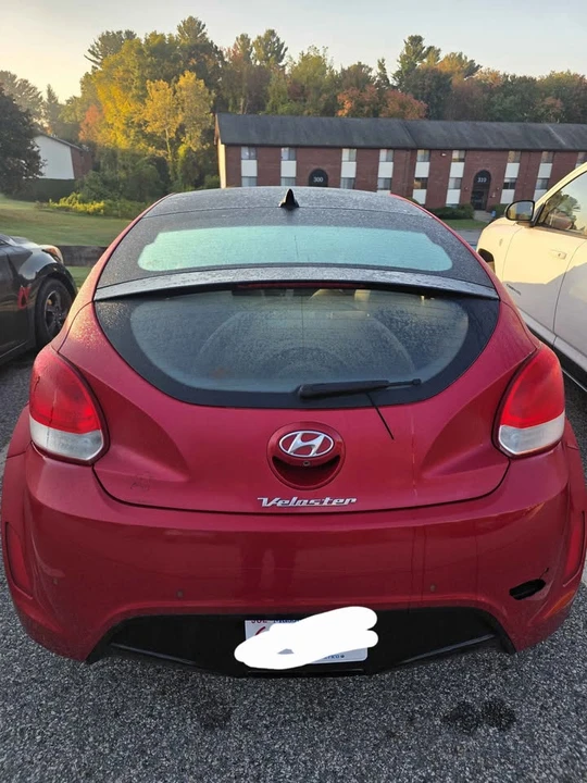 2013 Hyundai Veloster - Image 4 of 4
