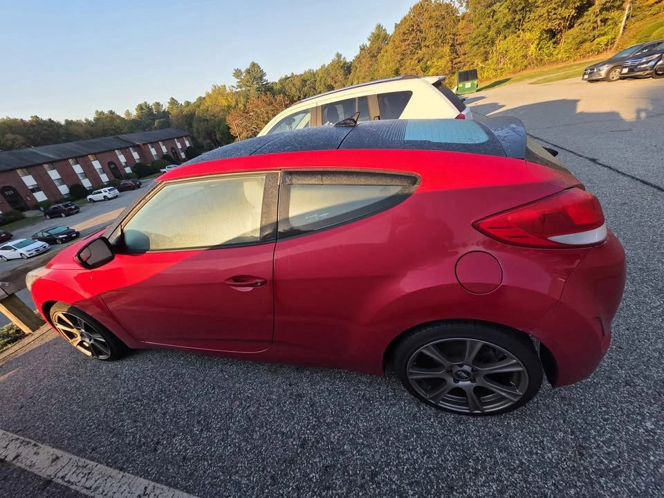 2013 Hyundai Veloster - Image 2 of 4