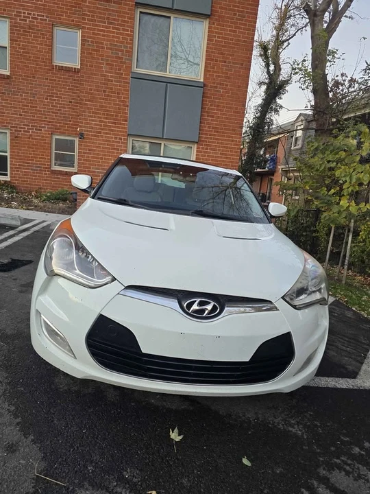 2013 Hyundai Veloster - Image 4 of 15