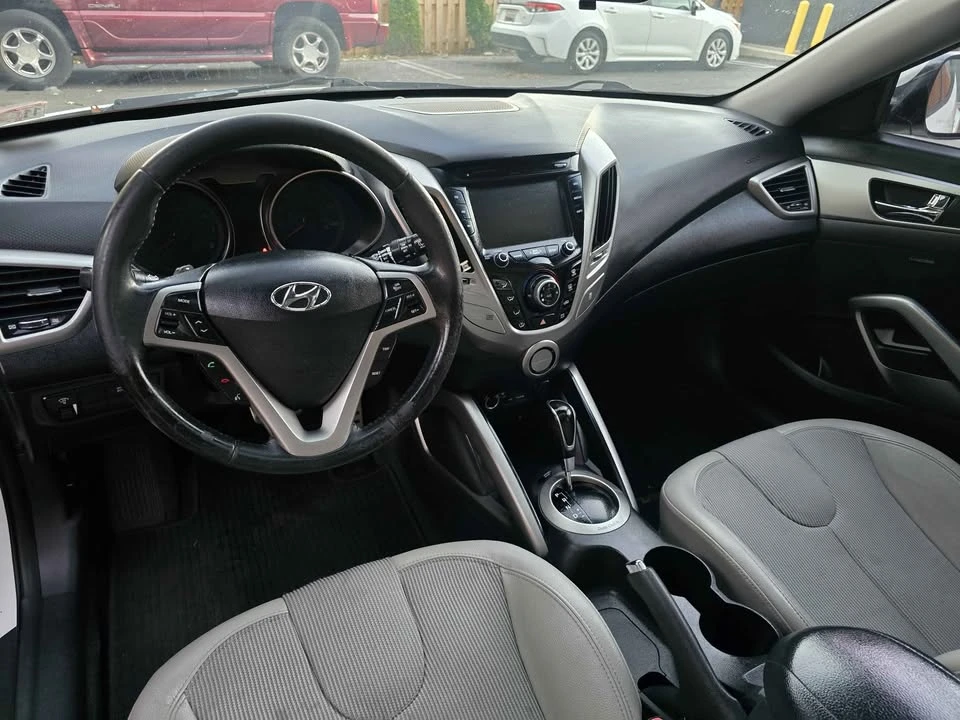 2013 Hyundai Veloster - Image 13 of 15