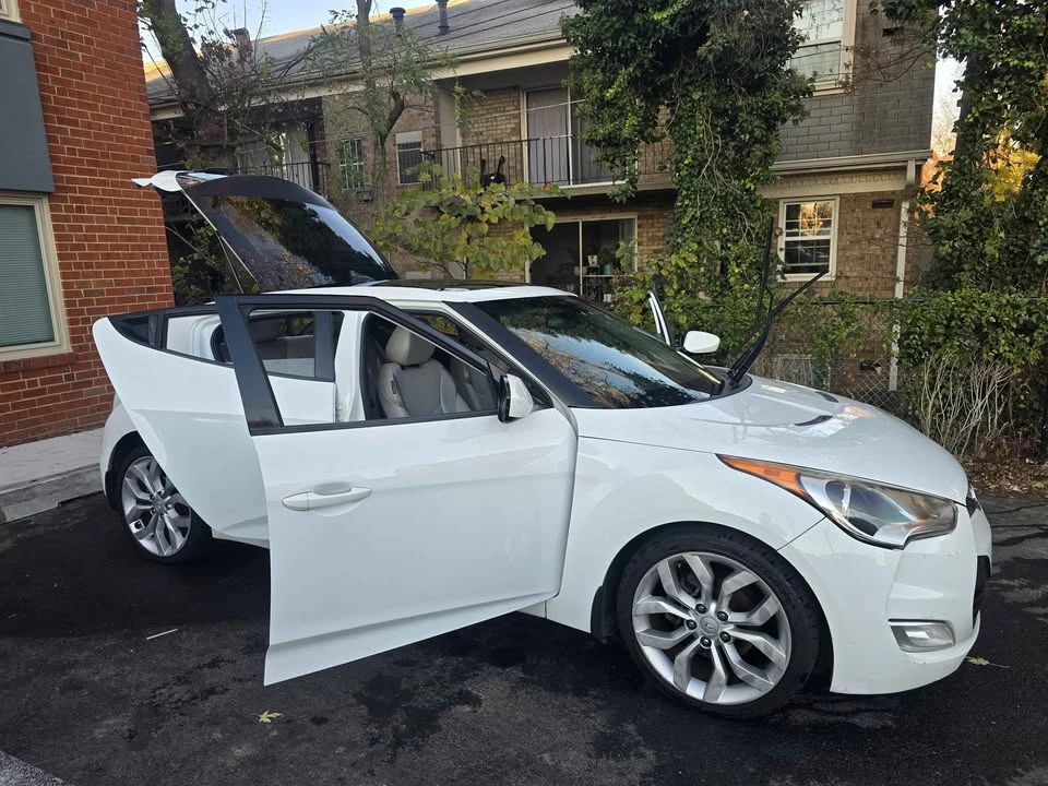 2013 Hyundai Veloster - Image 5 of 15