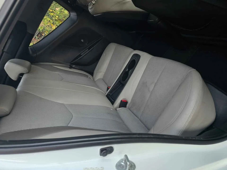 2013 Hyundai Veloster - Image 8 of 15