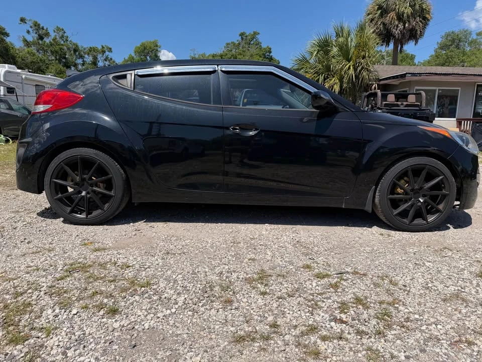 2013 Hyundai Veloster - Image 6 of 19