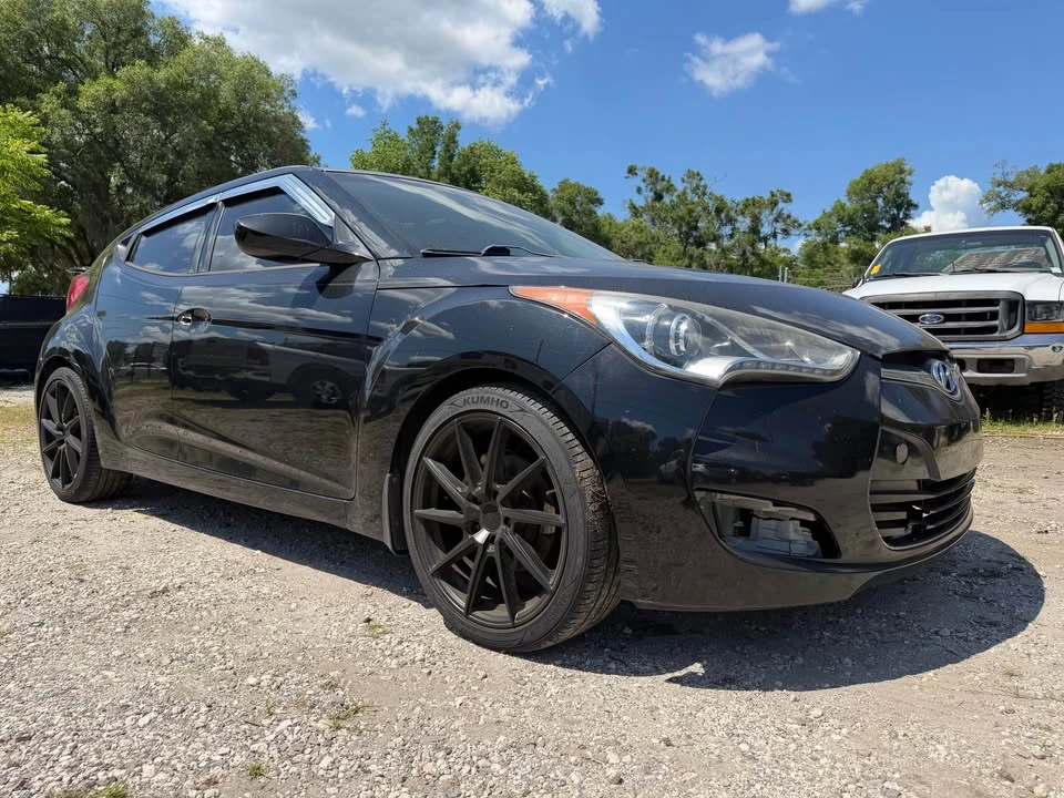 2013 Hyundai Veloster - Image 4 of 19