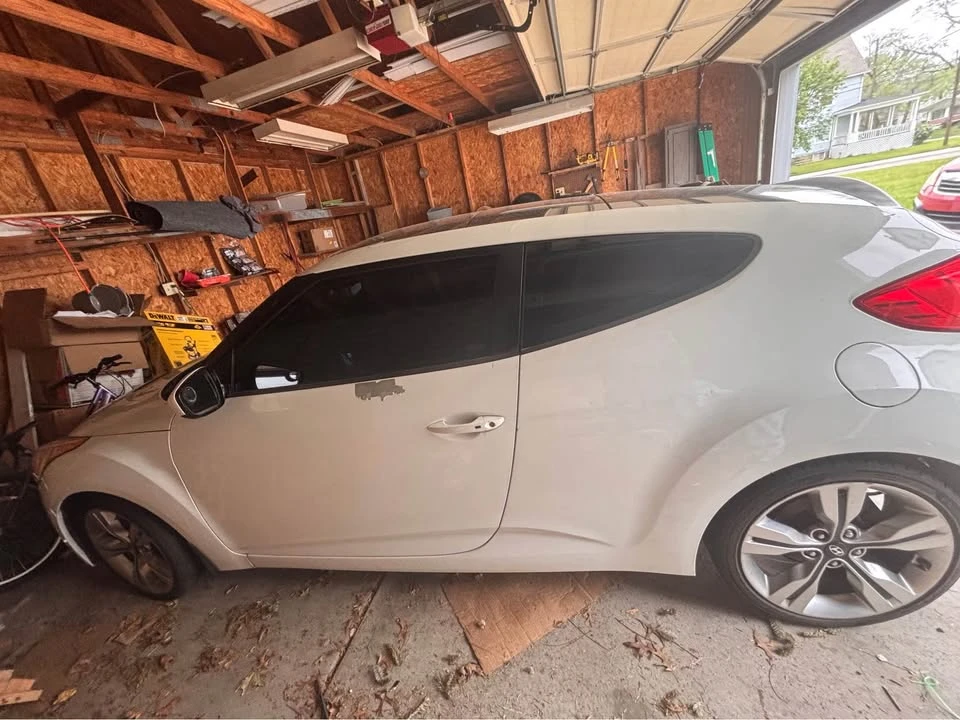2013 Hyundai Veloster - Image 3 of 4