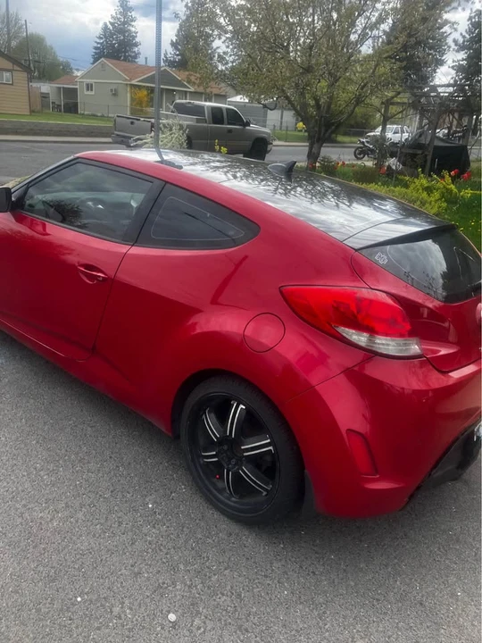 2013 Hyundai Veloster - Image 3 of 3