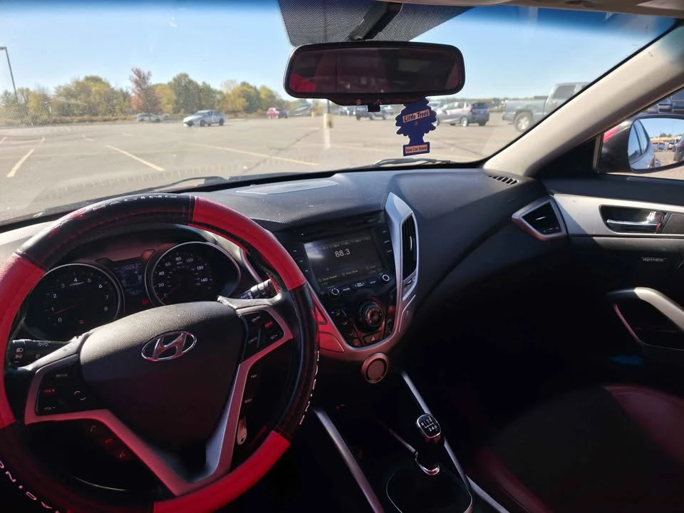 2013 Hyundai Veloster - Image 8 of 9
