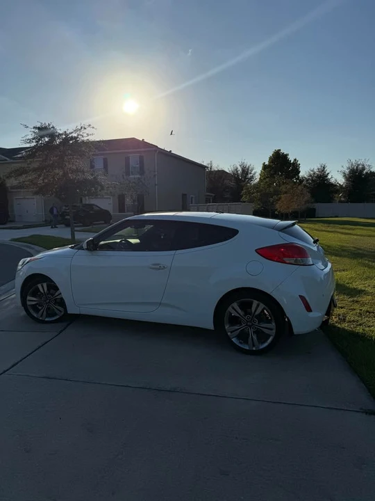 2013 Hyundai Veloster - Image 5 of 14