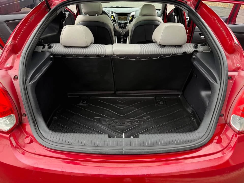 2013 Hyundai Veloster - Image 17 of 19