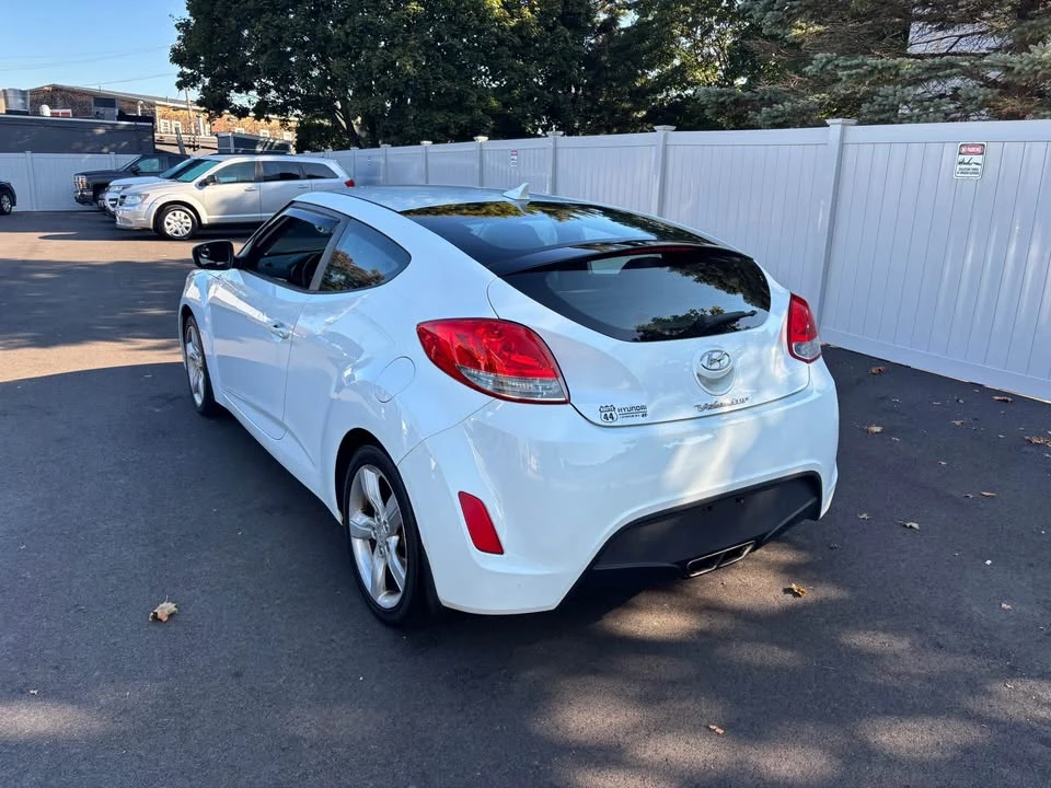 2013 Hyundai Veloster - Image 4 of 8