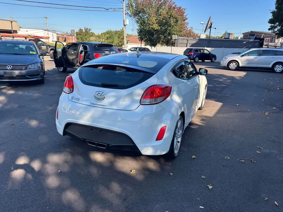 2013 Hyundai Veloster - Image 3 of 8