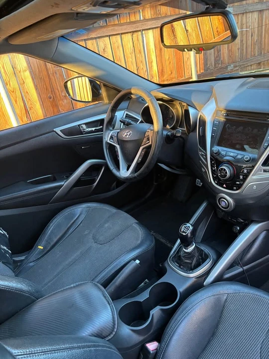 2013 Hyundai Veloster - Image 11 of 16