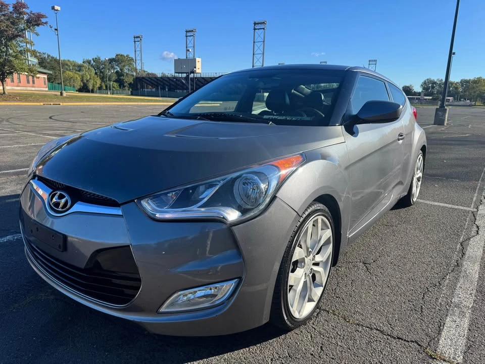 2013 Hyundai Veloster - Image 2 of 5