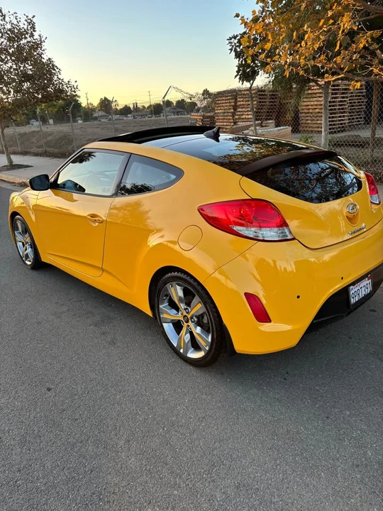 2013 Hyundai Veloster - Image 3 of 16