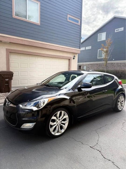 2013 Hyundai Veloster - Image 2 of 7