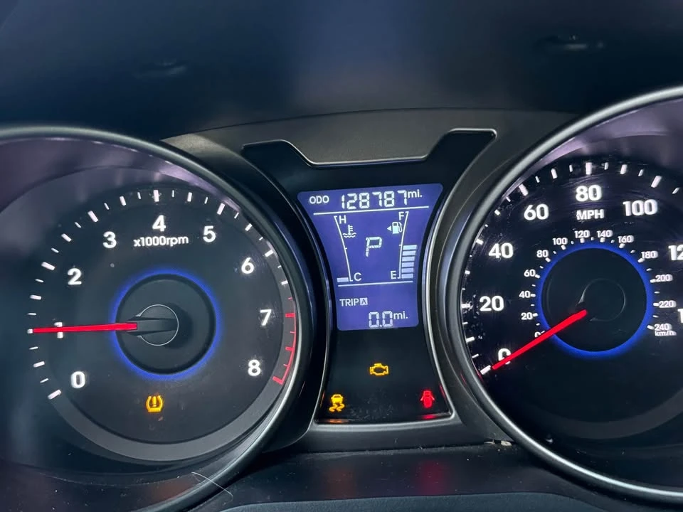 2013 Hyundai Veloster - Image 4 of 4