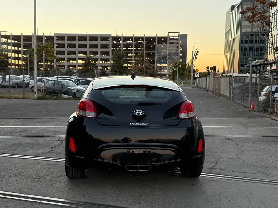 2013 Hyundai Veloster - Image 6 of 18