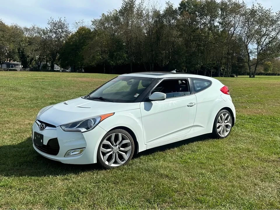 2013 Hyundai Veloster - Image 4 of 10