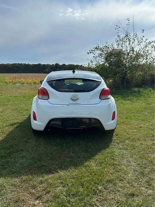 2013 Hyundai Veloster - Image 3 of 10