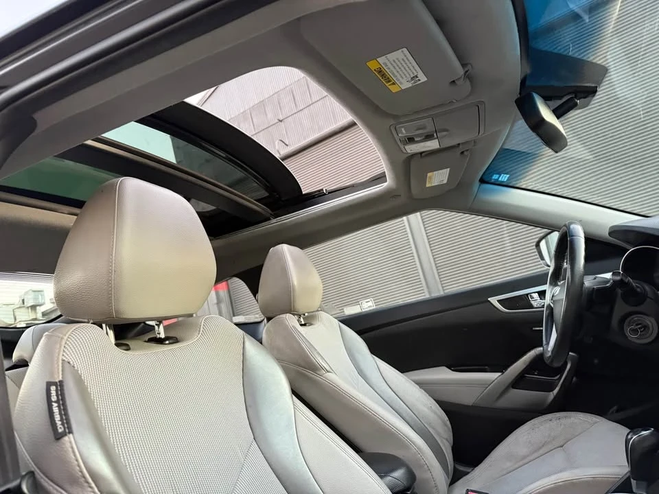 2013 Hyundai Veloster - Image 12 of 18